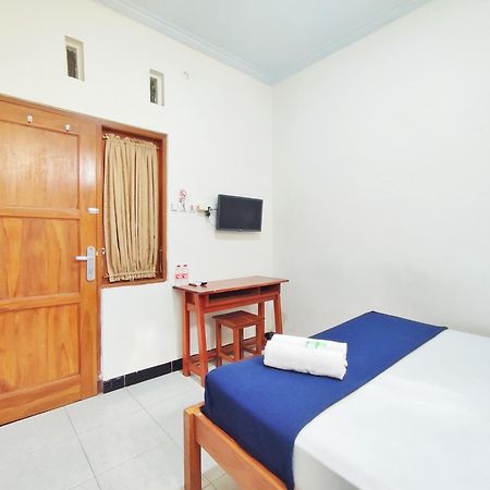 Happy Syariah Hotel Near Jombor Mitra Reddoorz 斯勒曼 外观 照片